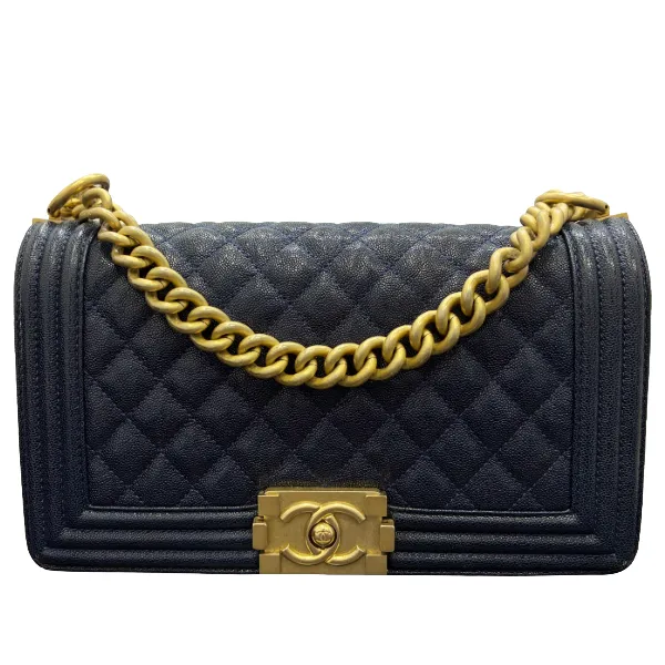 CHANEL BOY CHANEL Caviar Skin
