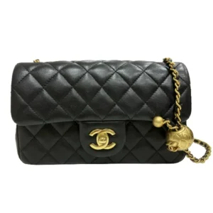 CHANEL Matelasse
